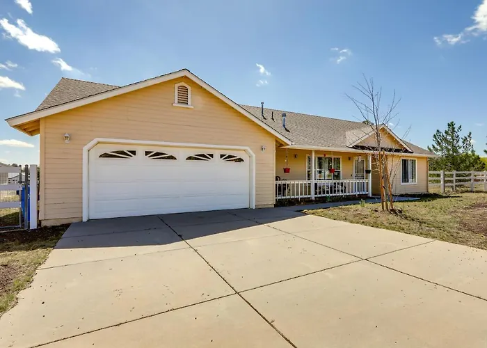 Holiday home Flagstaff W/ Hot Tub & Mountain Views *