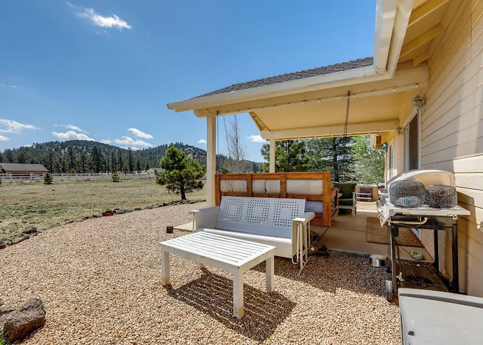 Flagstaff W/ Hot Tub & Mountain Views