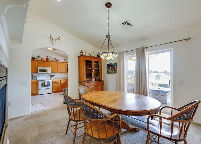 Holiday home Flagstaff W/ Hot Tub & Mountain Views *